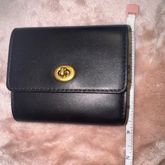 Coach Black Leather Wallet with Gold Clasp - Picture 2 of 11